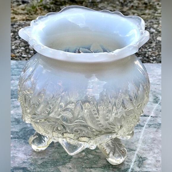 19th Century Antique Sowerby Co. Hobnail Opalescent Glass PIASA BIRD SPITTOON - Picture 7 of 10